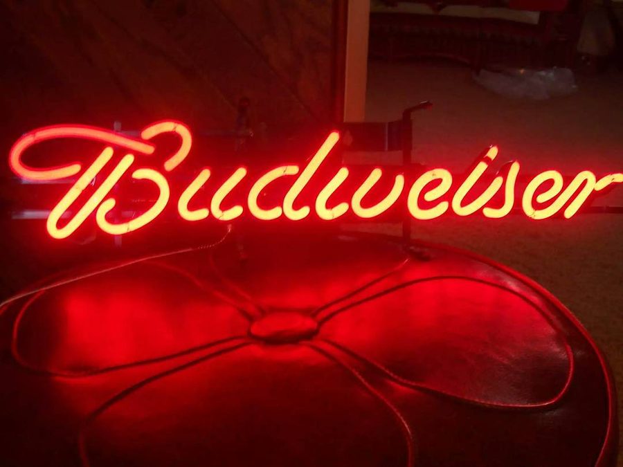 Neón Budweiser moño – foto 3