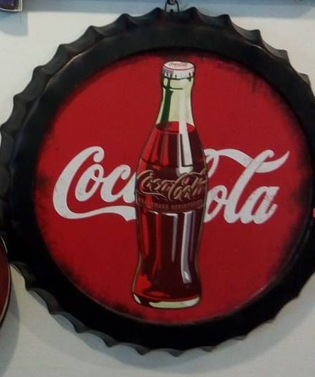Tapa decorativa Coca-Cola (botella, borde negro) – foto 3