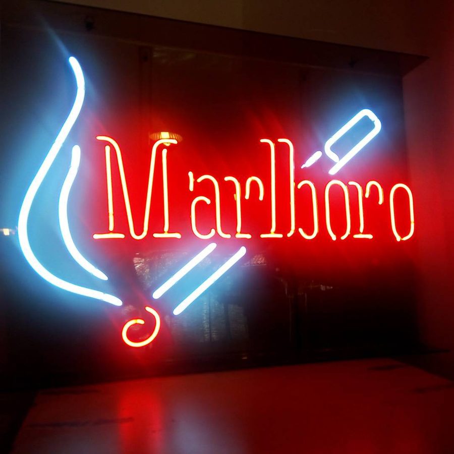Neón Marlboro