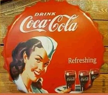Tapa decorativa Coca-Cola (Drink, moza con bandeja)