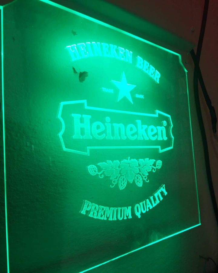 Neón Heineken acrílico LED verde