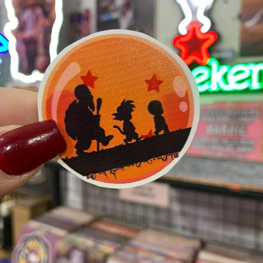 Esfera del dragón con siluetas