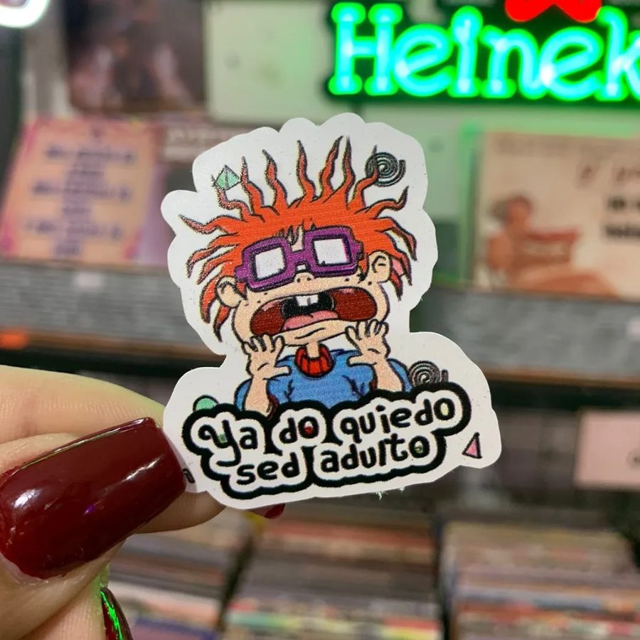Bebé pelirrojo de anteojos Ya no quiero ser adulto