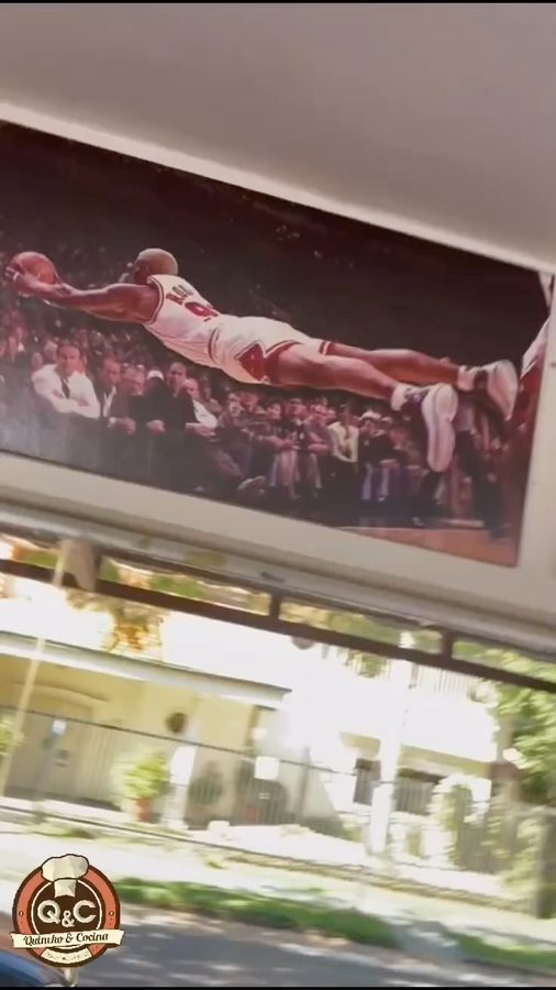 Cuadro Basquetbolista volando hacia el aro
