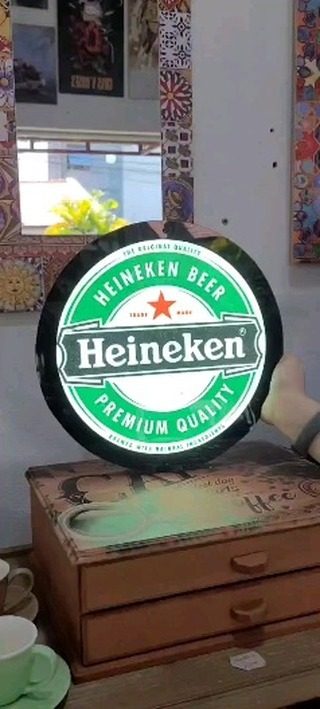 Neón Heineken redondo luminoso