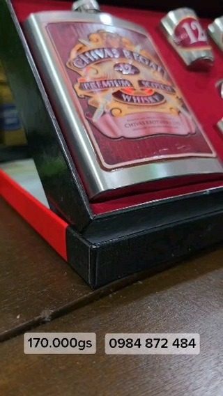 Set petaca Chivas Regal 12 con vasitos