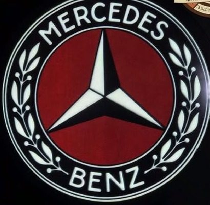 Neón Mercedes-Benz