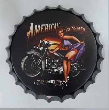 Tapa decorativa American Classics (pin-up en moto) – foto 2