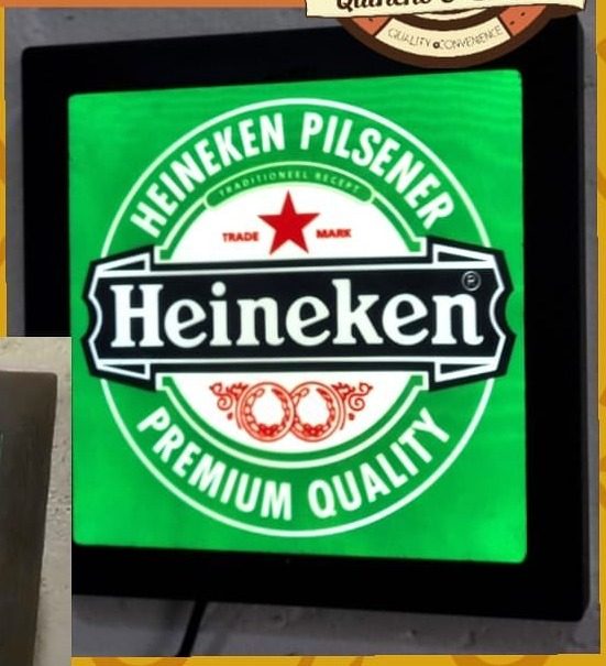Neón Heineken Pilsener (caja de luz cuadrada)