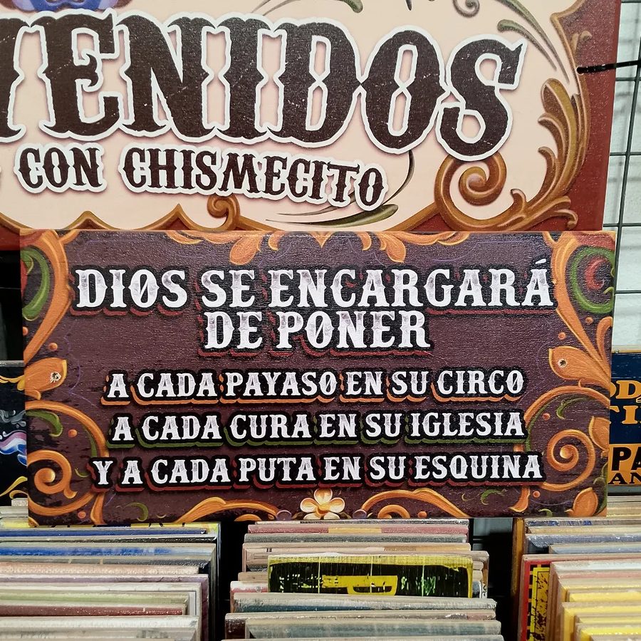 Cuadro Dios se encargará de poner a cada payaso en su circo – foto 2