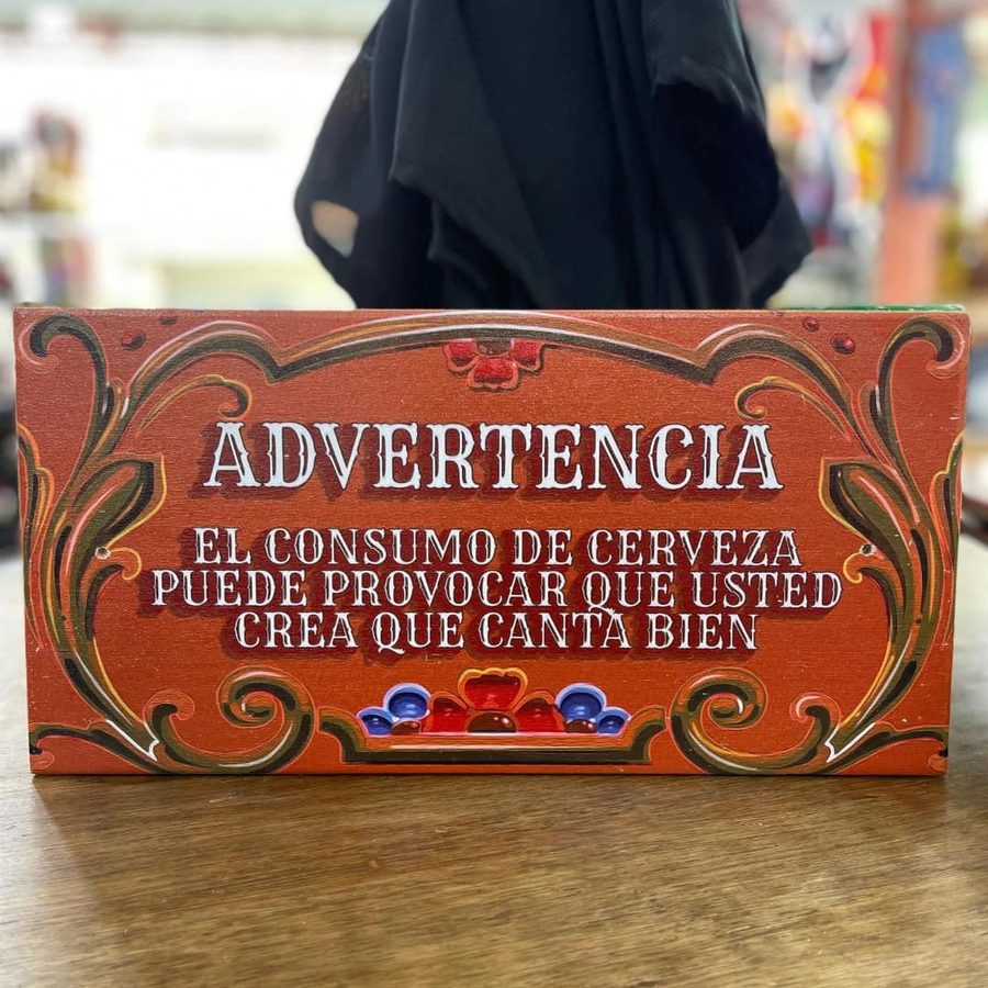 Cuadro Advertencia – la cerveza puede hacerle creer que canta bien