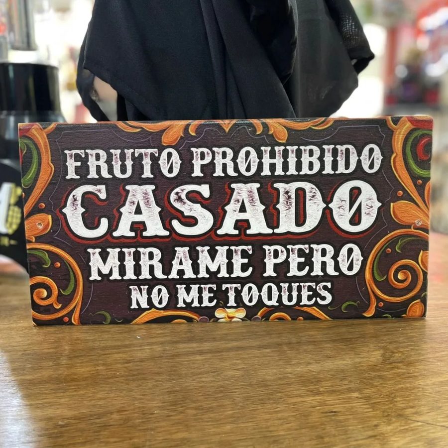 Cuadro Fruto prohibido casado mírame pero no me toques