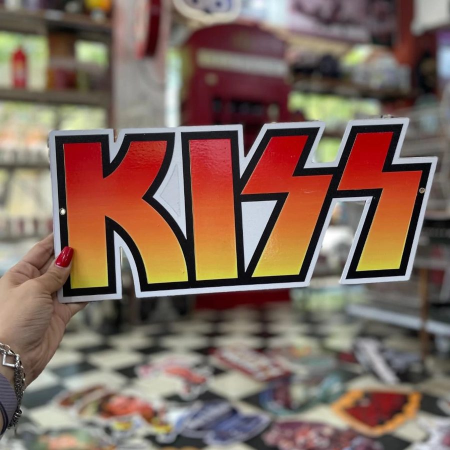 Cartel KISS – logo