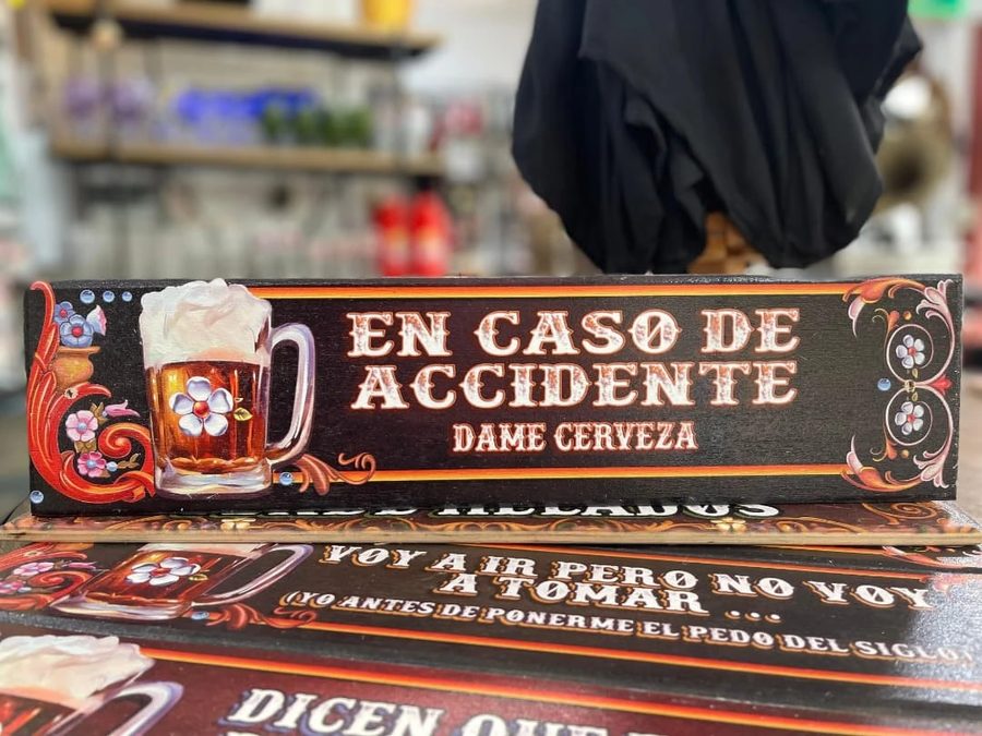 Cuadro En caso de accidente dame cerveza