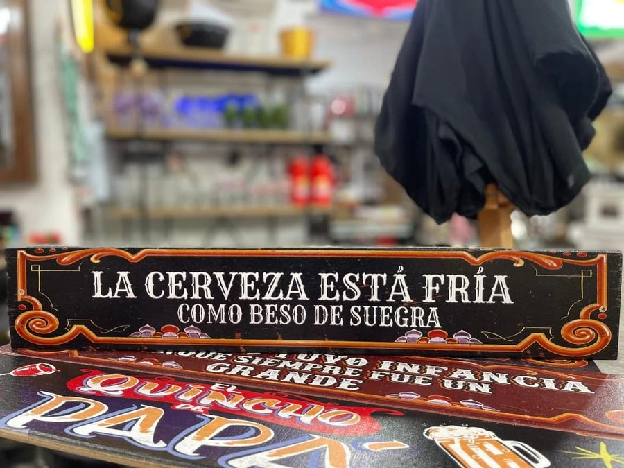 Cuadro La cerveza está fría como beso de suegra