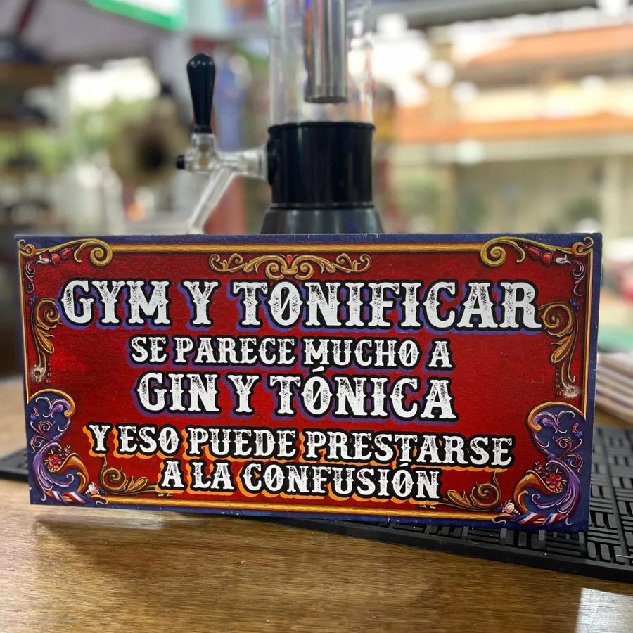 Cuadro Gym y tonificar se parece mucho a gin y tónica – foto 2