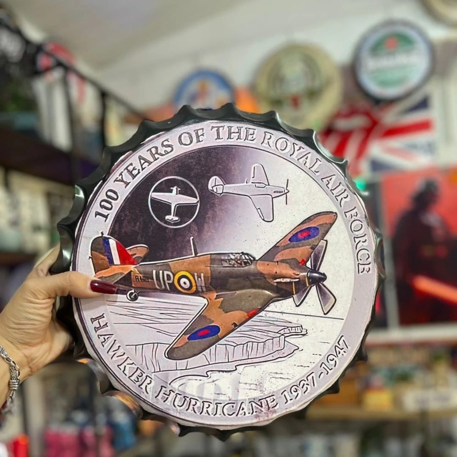 Tapa decorativa Hawker Hurricane – 100 años de la Royal Air Force