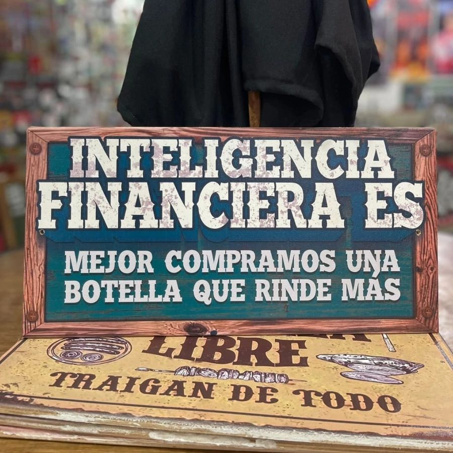 Cartel Inteligencia financiera: una botella que rinde más