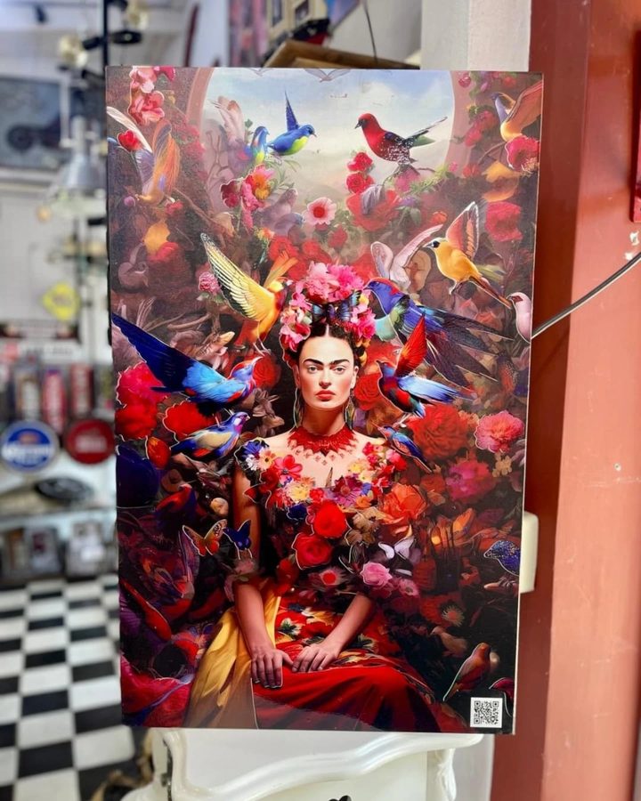 Cuadro Mujer con corona de flores y pájaros