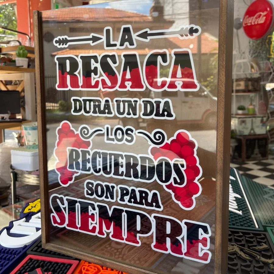 Porta corchos La resaca dura un día, los recuerdos son para siempre