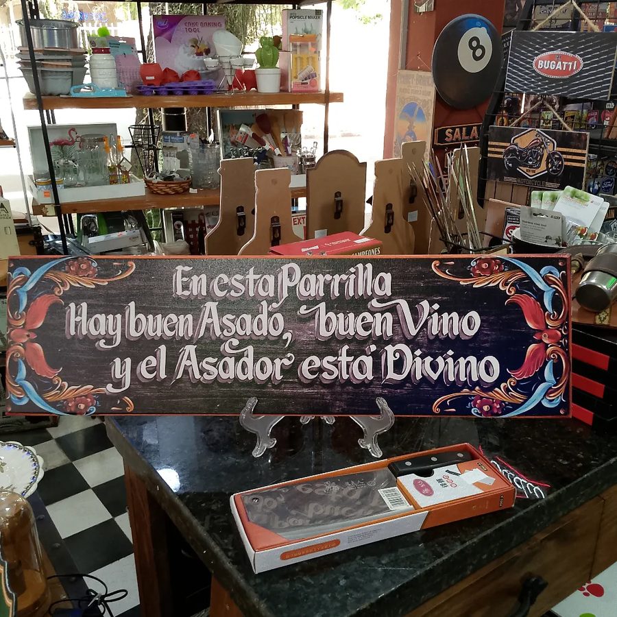 Cartel En esta parrilla hay buen asado, buen vino y el asador está divino – foto 4