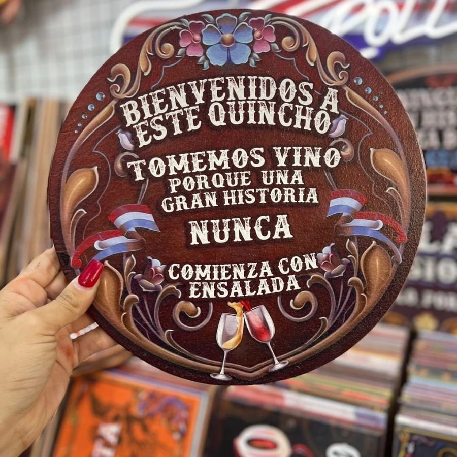Cartel Tomemos vino: una gran historia nunca comienza con ensalada – foto 2