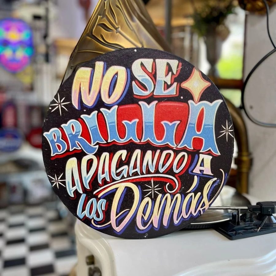 Cartel No se brilla apagando a los demás