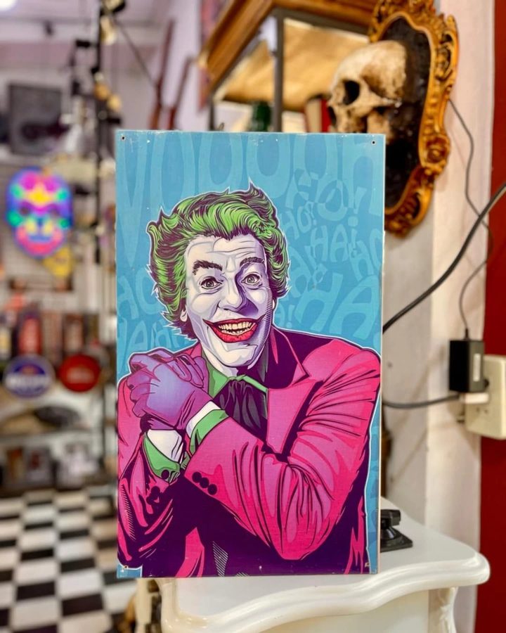 Cuadro Joker traje rosa pop art