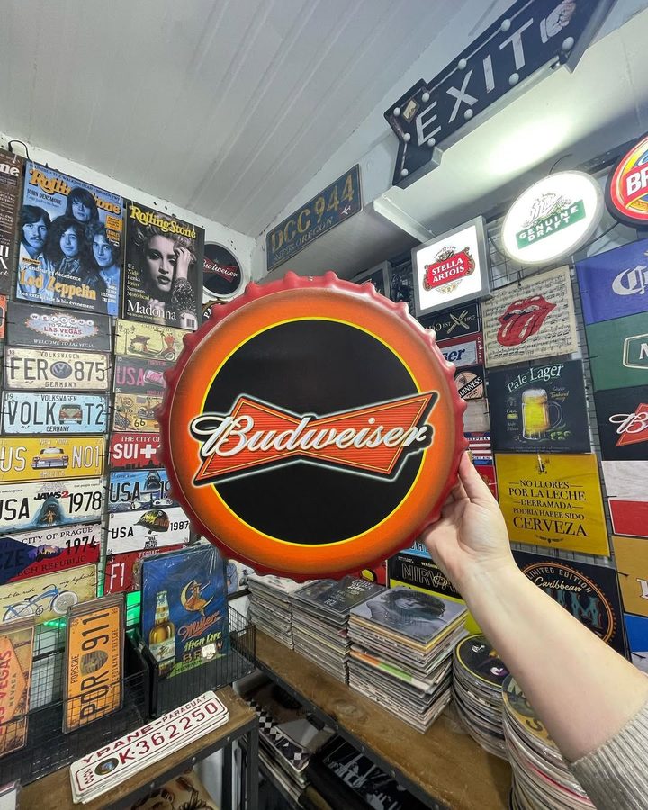 Tapa decorativa Budweiser (moño) – foto 4