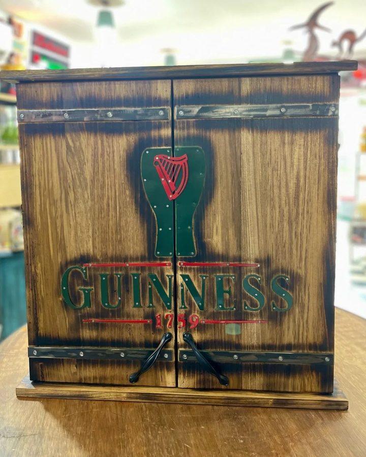 Gabinete de dardos Guinness