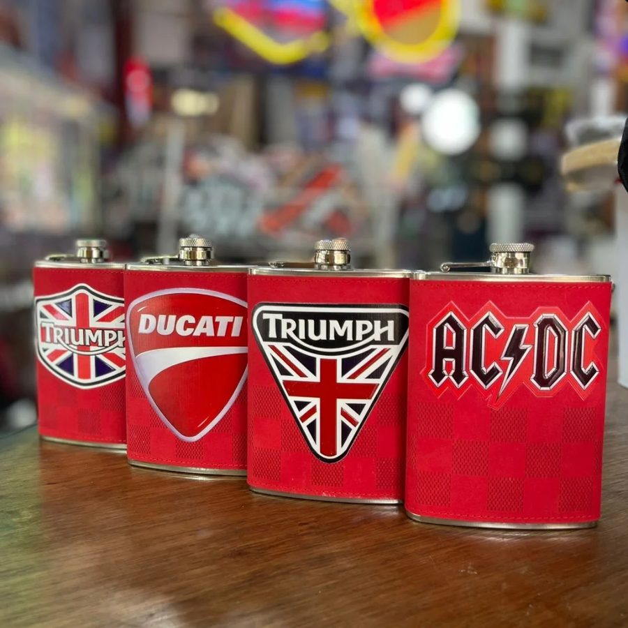 Petacas forradas Triumph, Ducati y AC/DC