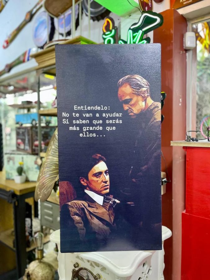 Cuadro Hombre de traje con frase No te van a ayudar