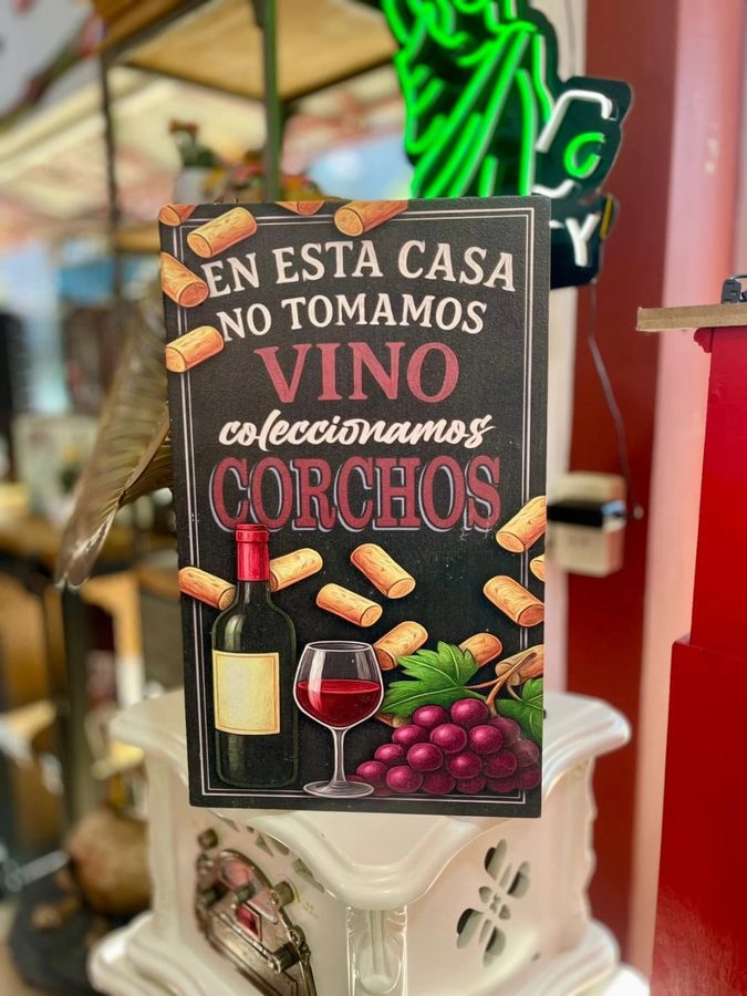 Cuadro En esta casa no tomamos vino coleccionamos corchos