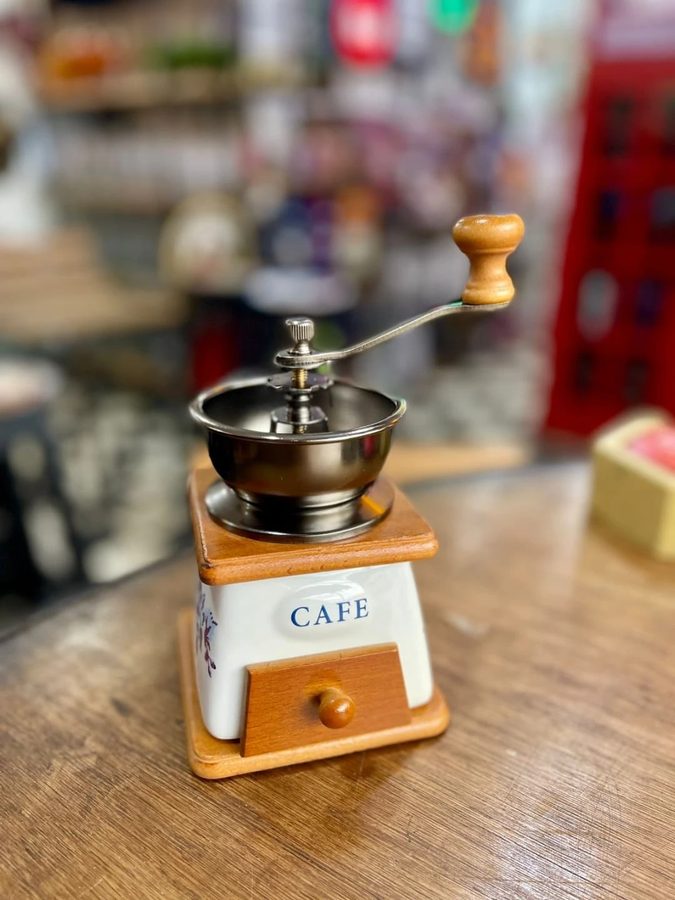 Molinillo de café manual blanco