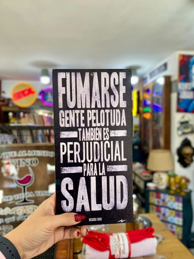 Cartel Ricardo Iorio – Fumarse gente pelotuda…