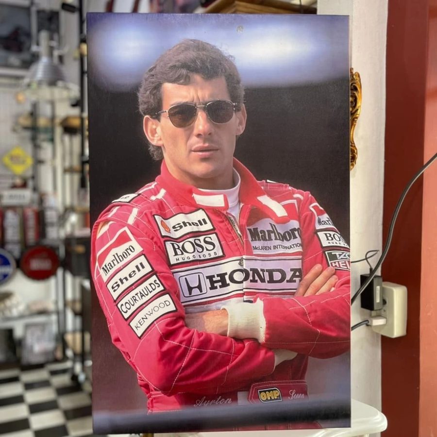 Cuadro Piloto de F1 con traje rojo Honda – foto 2