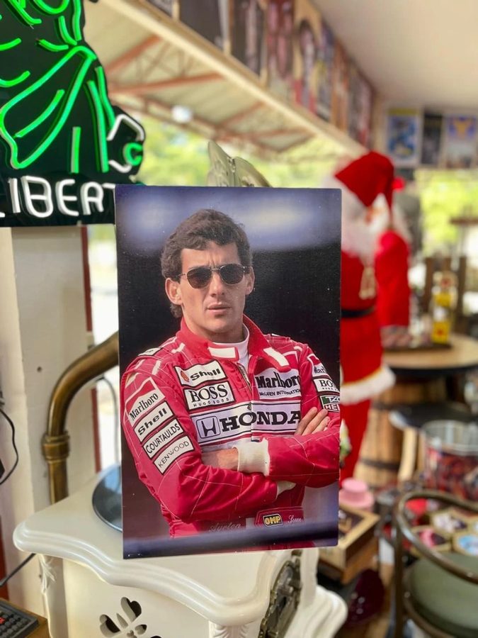 Cuadro Piloto de F1 con traje rojo Honda