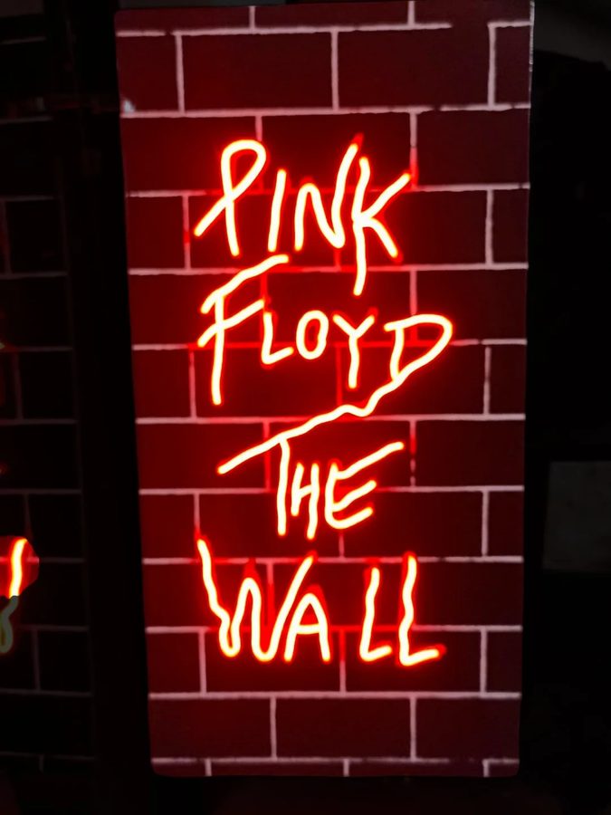 Neón Pink Floyd The Wall – foto 2