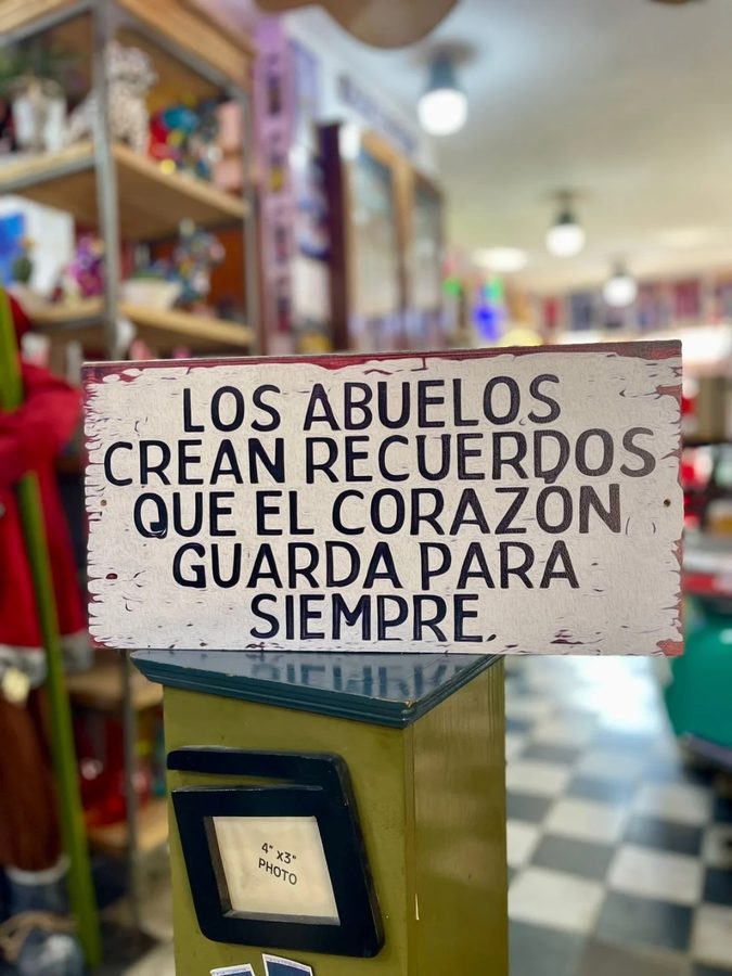 Cartel Los abuelos crean recuerdos que el corazón guarda para siempre