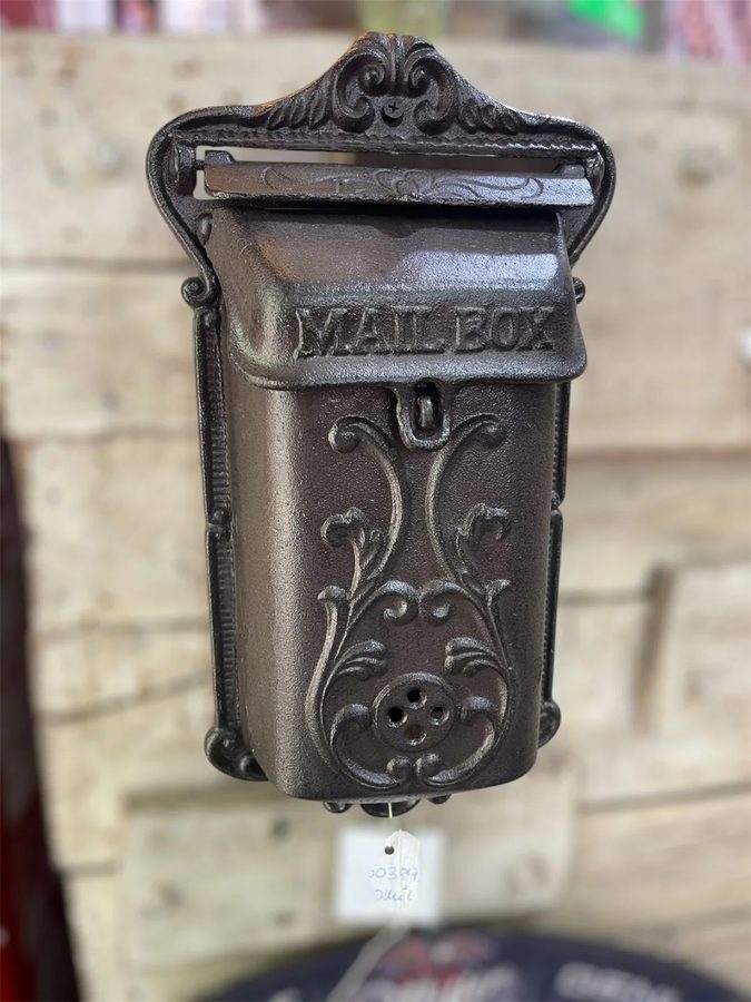 Buzón de hierro fundido – Mail Box con relieve clásico