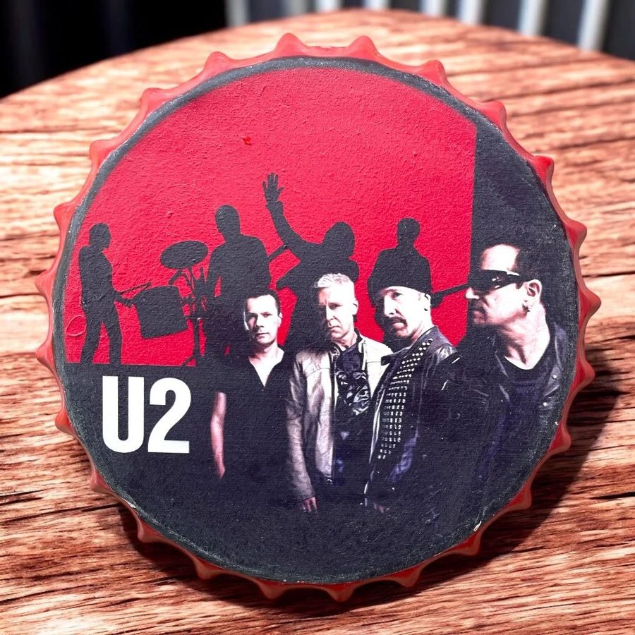 Tapa decorativa U2