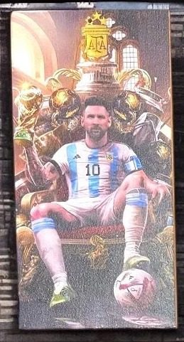 Cuadro Jugador con la 10 en un trono (escudo AFA)